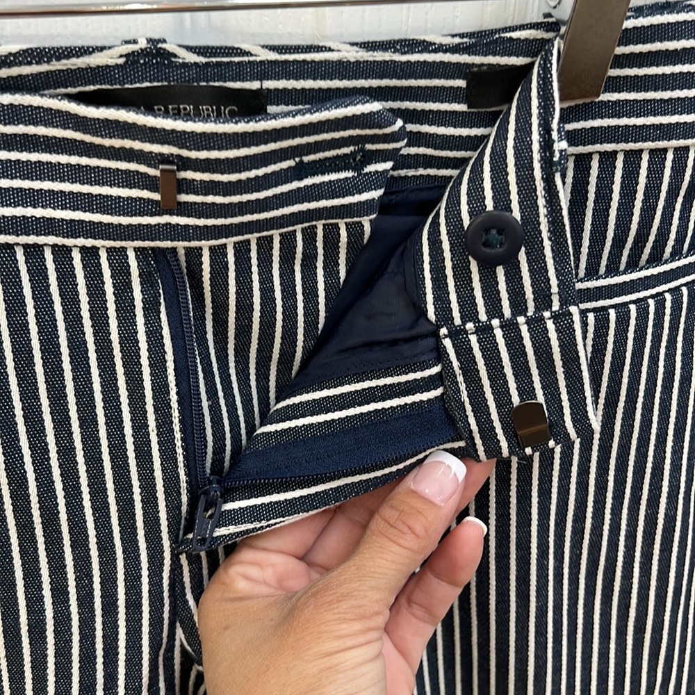 Banana Republic “Sloan” Blue and White Striped Dress Pant, size 2 - Picture 5 of 12